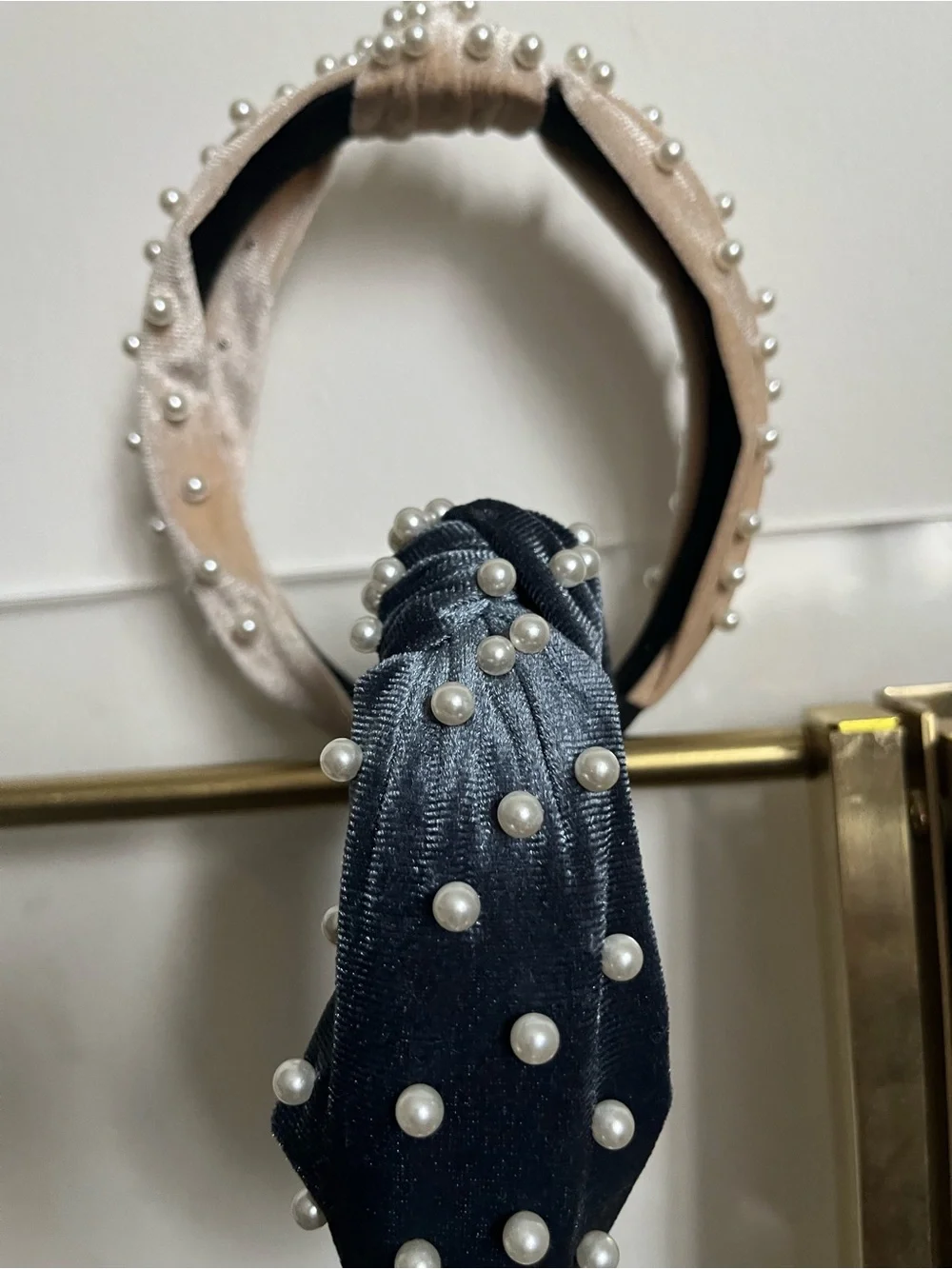 N/A knotted velvet